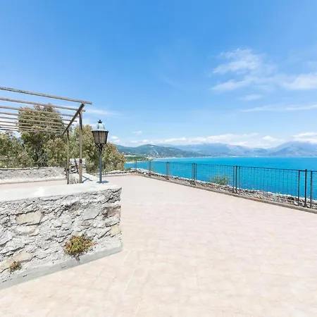 La Torre Villa Scario